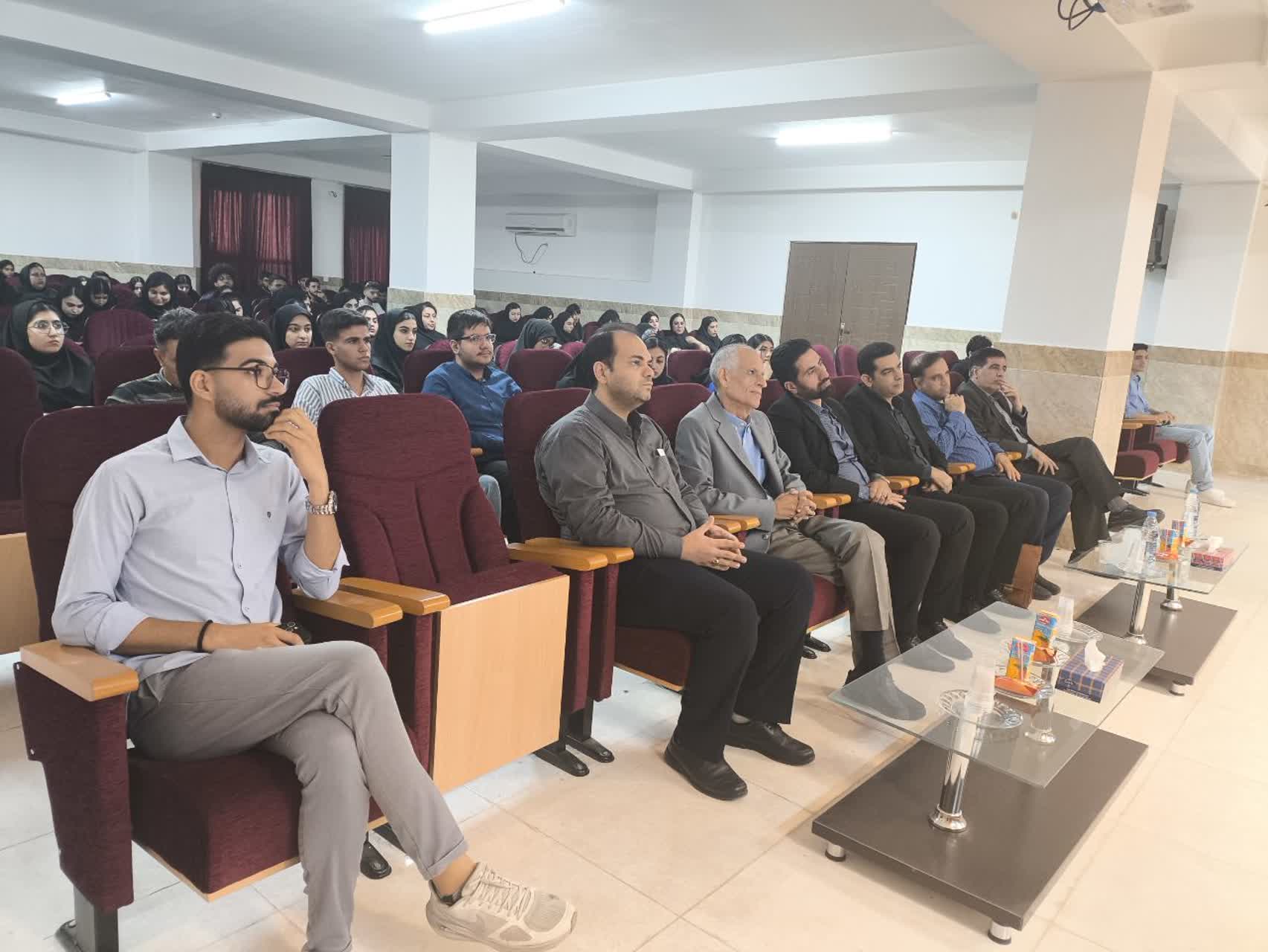 جلسه توجیهی دانشجویان جدید الورود 14041 جلسه توجیهی دانشجویان جدید الورود 14041