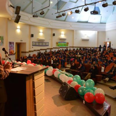 تصاویر گزارش اجرای جشن نیمه شعبان به همراه تجلیل از اساتید و دانشجویان