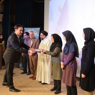 تصاویر گزارش اجرای جشن نیمه شعبان به همراه تجلیل از اساتید و دانشجویان